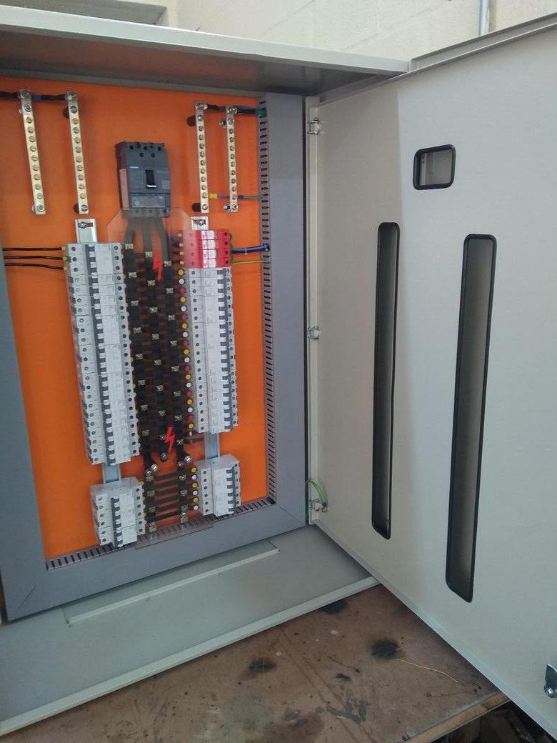 Montagem de Painéis