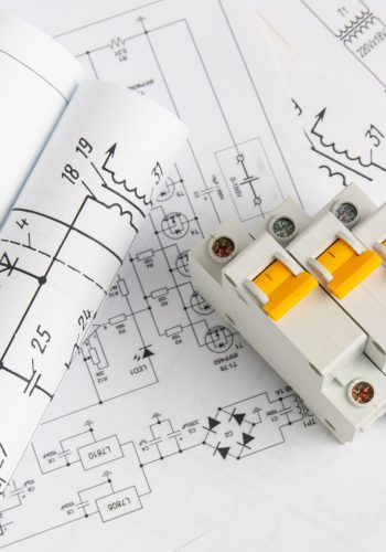 Desenvolvimento de projetos e diagramas elétricos